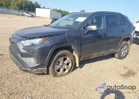 2024 Toyota Rav4 Xle из США, поврежденный, VIN 2T3W1RFV8RW351939